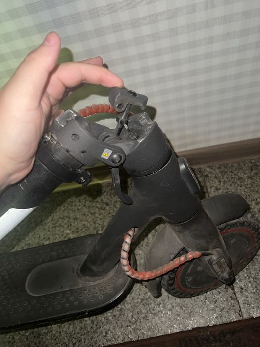 Продаю рабочий самокат Mi Scooter Pro 2