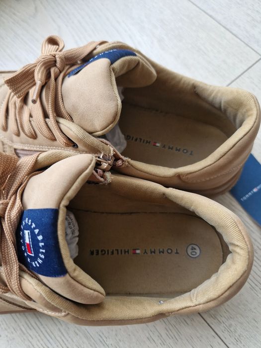 Tommy Hilfiger bezowe sneakersy, buty rozmiar 40, okazja!