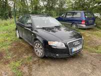 Audi a4b7 uszkodzone