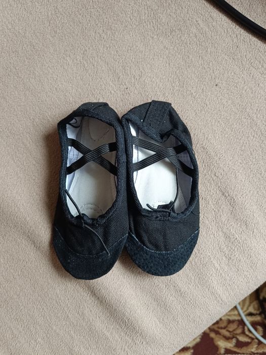 Чешки,тапки на широку ніжку