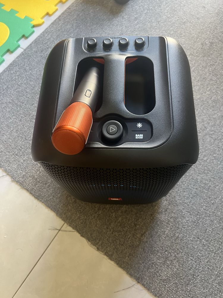 Vendo JBL com microfone