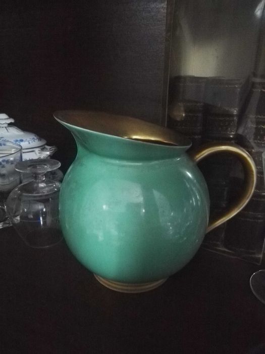 Pote da Vista Alegre  valioso