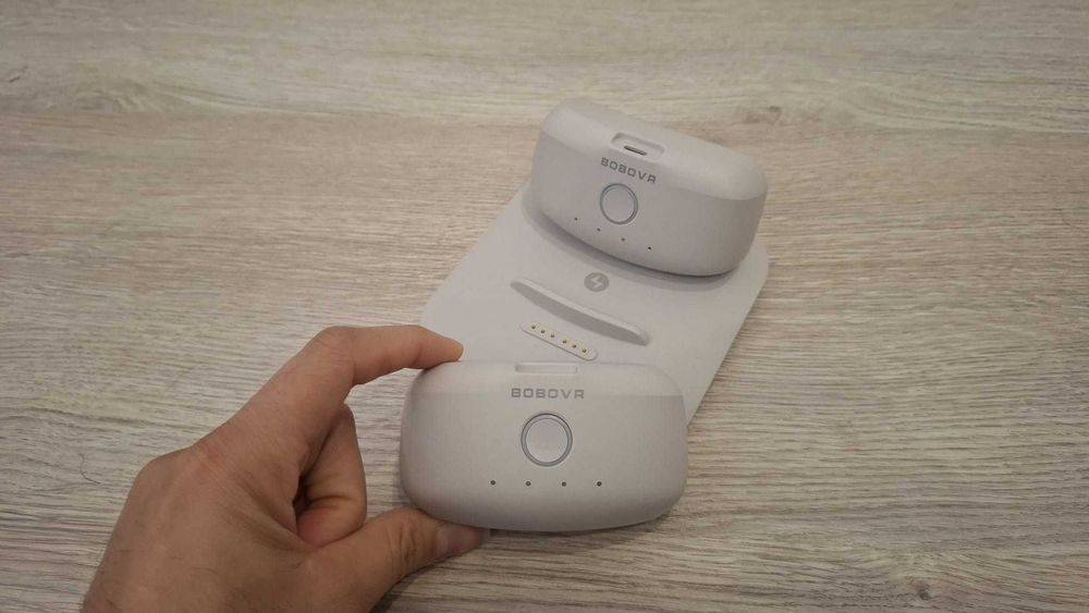 Meta Quest 3 512GB + BOBOVR + 2 baterias extras + suporte carregador