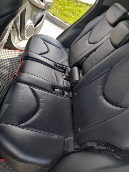 Продам авто в хорошому стані детально за номером телефону