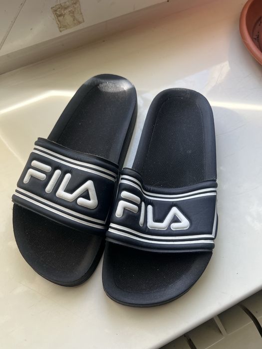 Шлепанцы фирменные"fila" на мальчика 32 размер