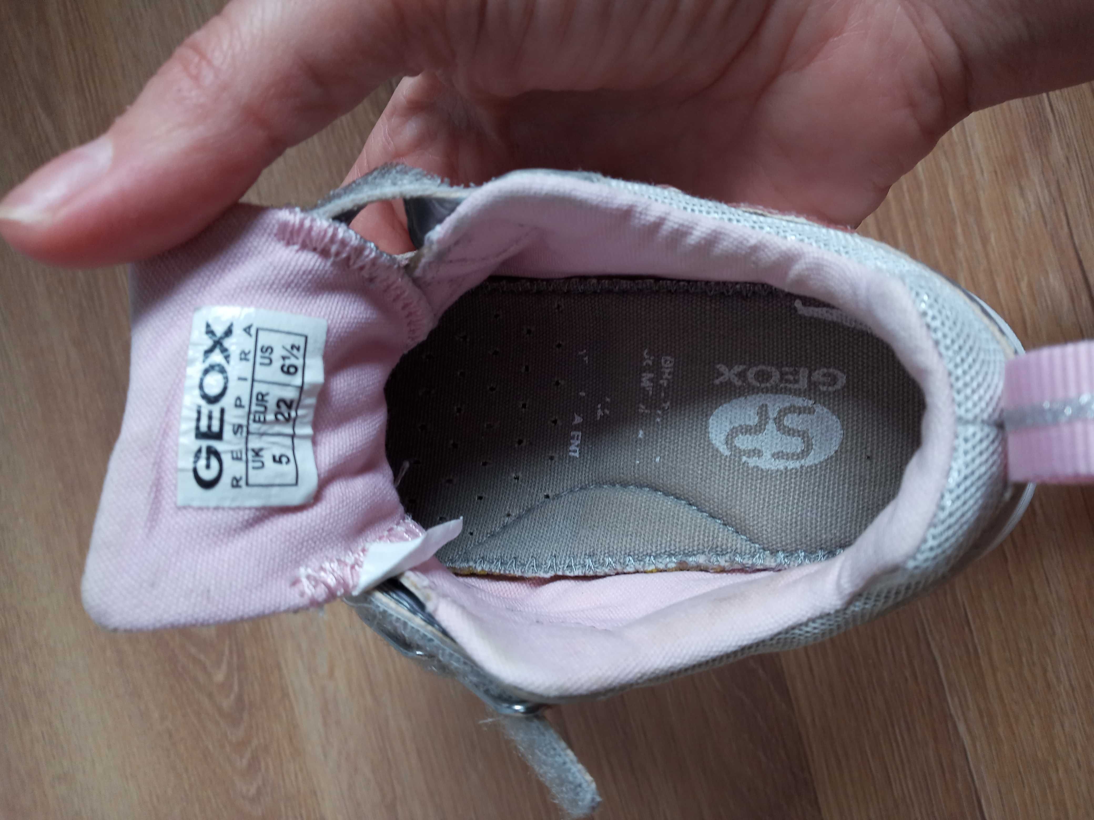 Buty półbuty Geox rozmiar 22