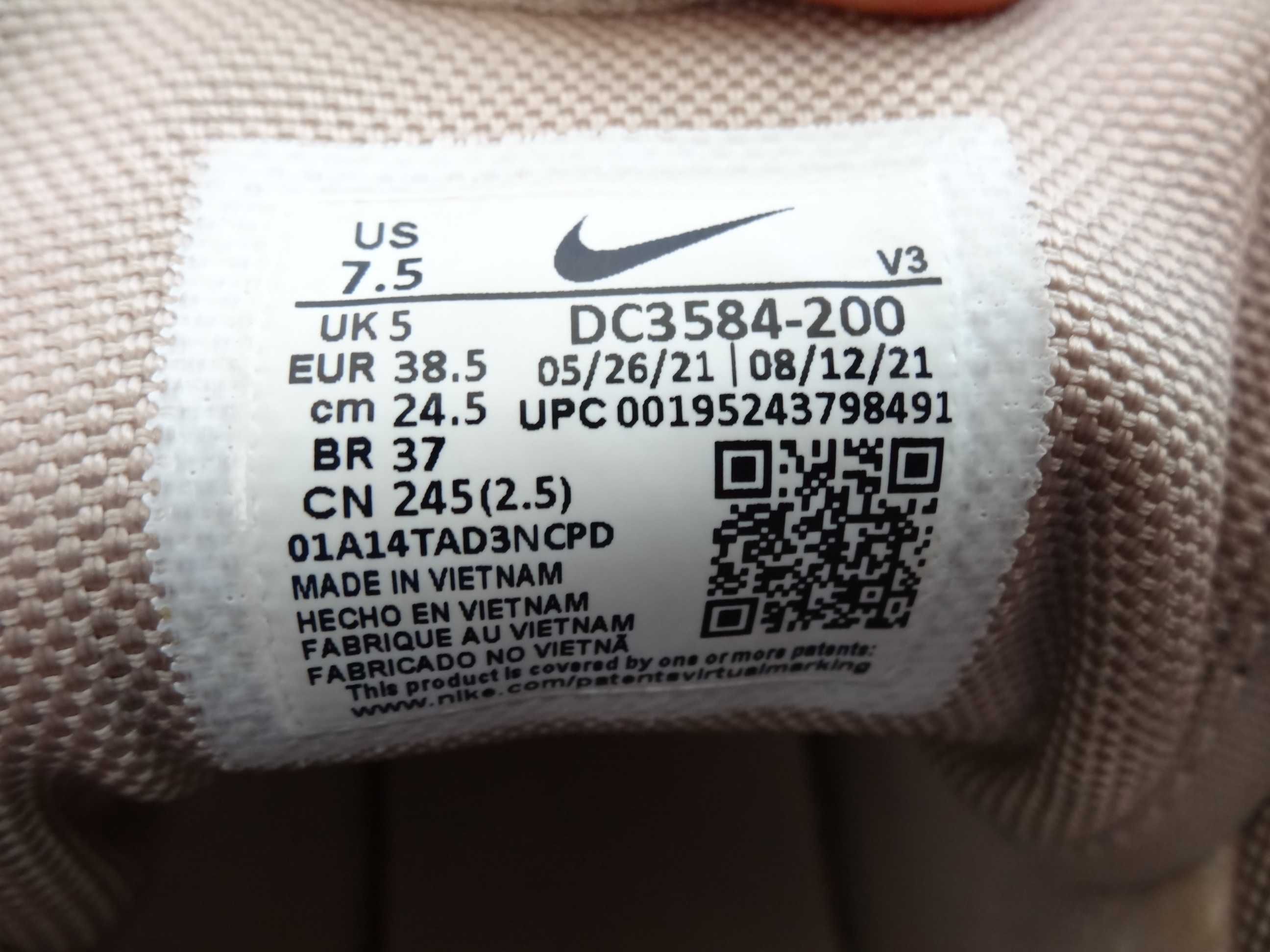 Buty NIKE AIR FORCE 1 HIGH UTILITY 2.0 roz 38,5 Skóra Sportowe Damskie