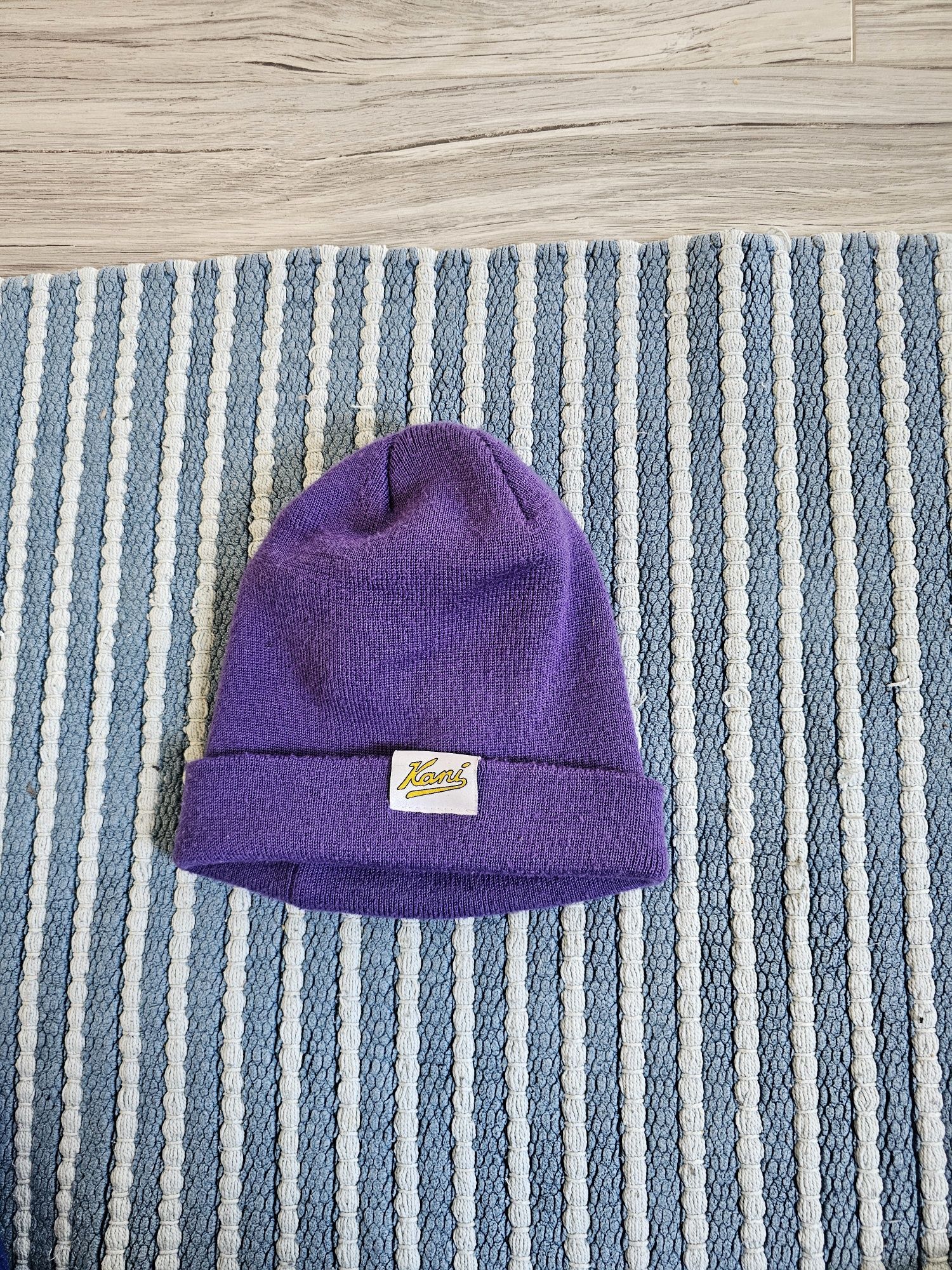 Fioletowa czapka Karl Kani