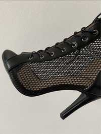 Взуття для танців high heels