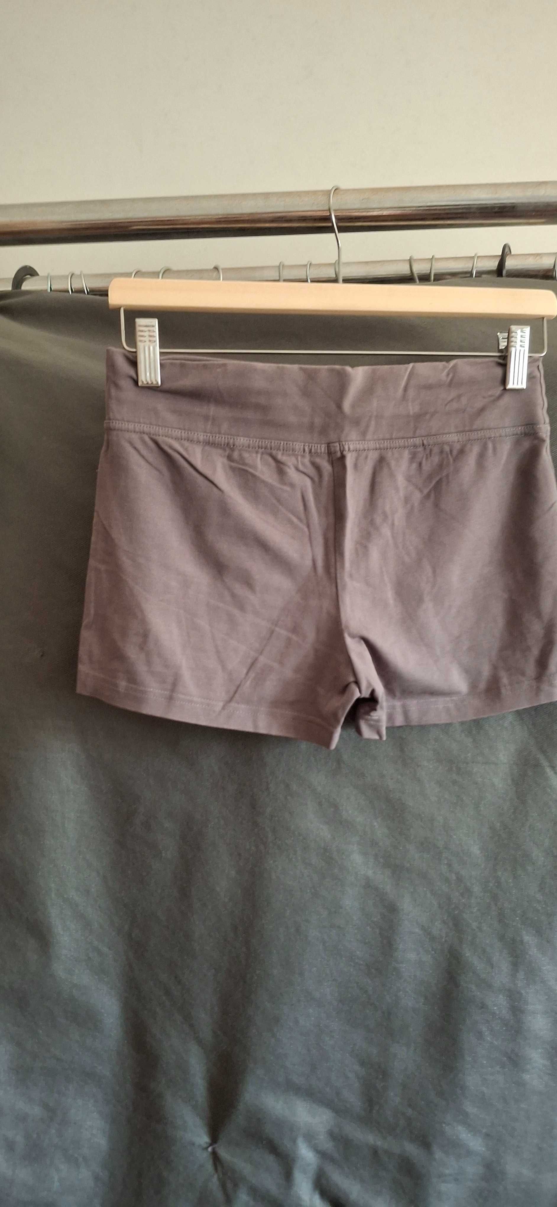Short curto cinzento