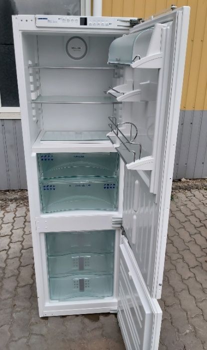 Встраиваемый холодильник Либхер LIEBHERR ICBN 3056 No Frost б/у