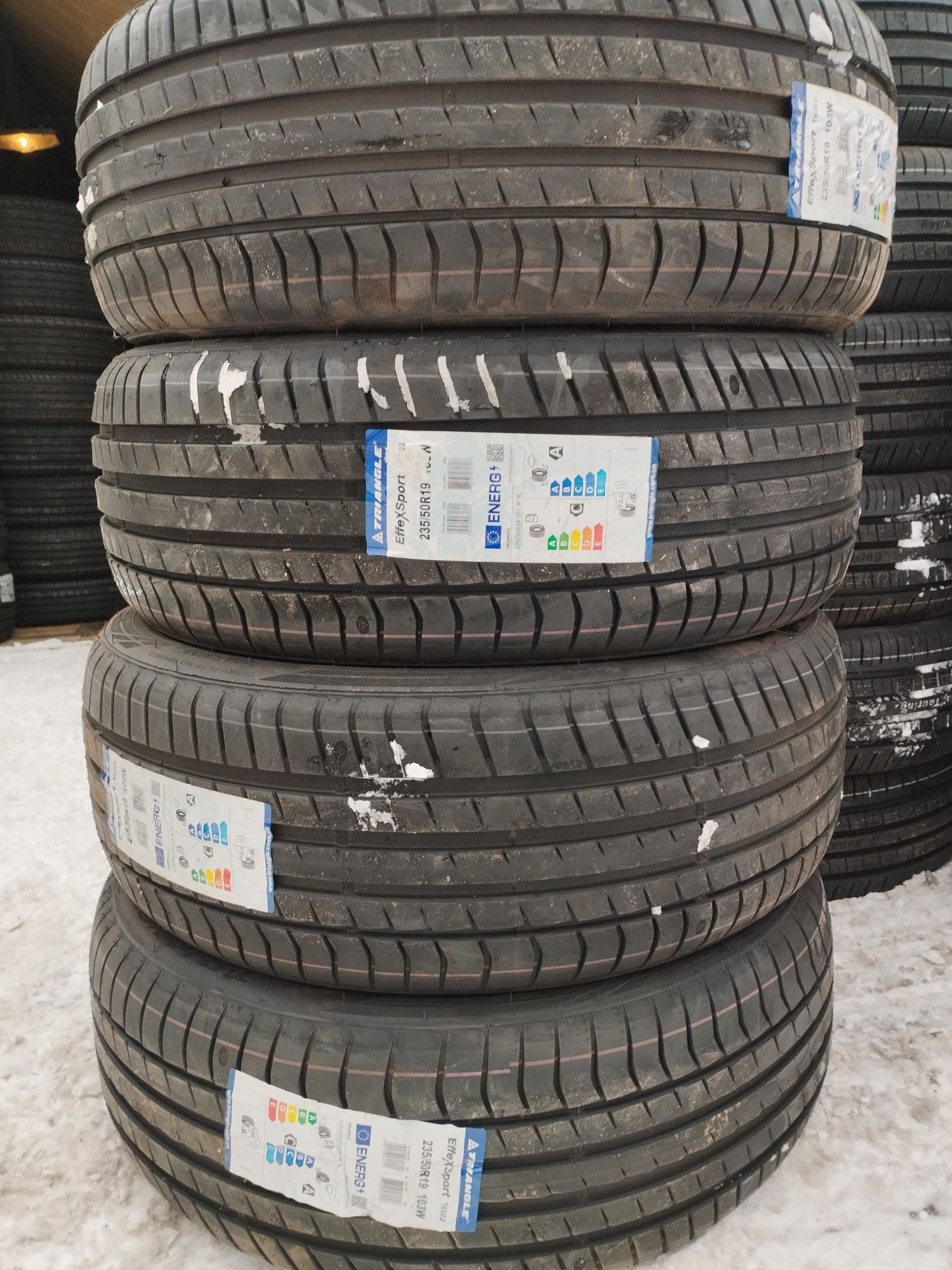 Шини Літні
235/50 R19 103W XL Triangle EffeXSport TH202