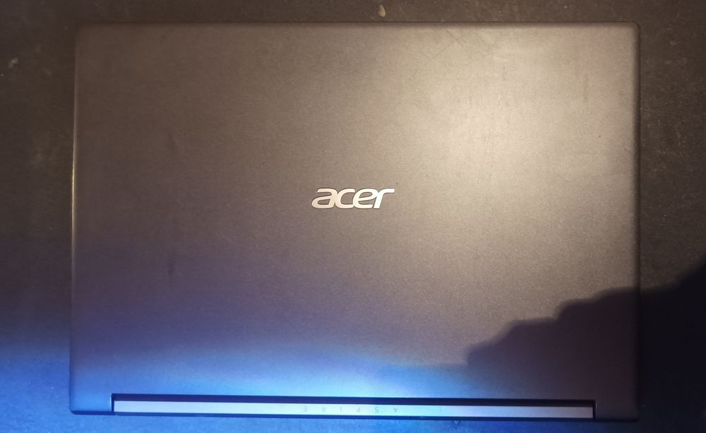 Продам ноутбук Acer Aspire 7 під ремонт чи на запчастини