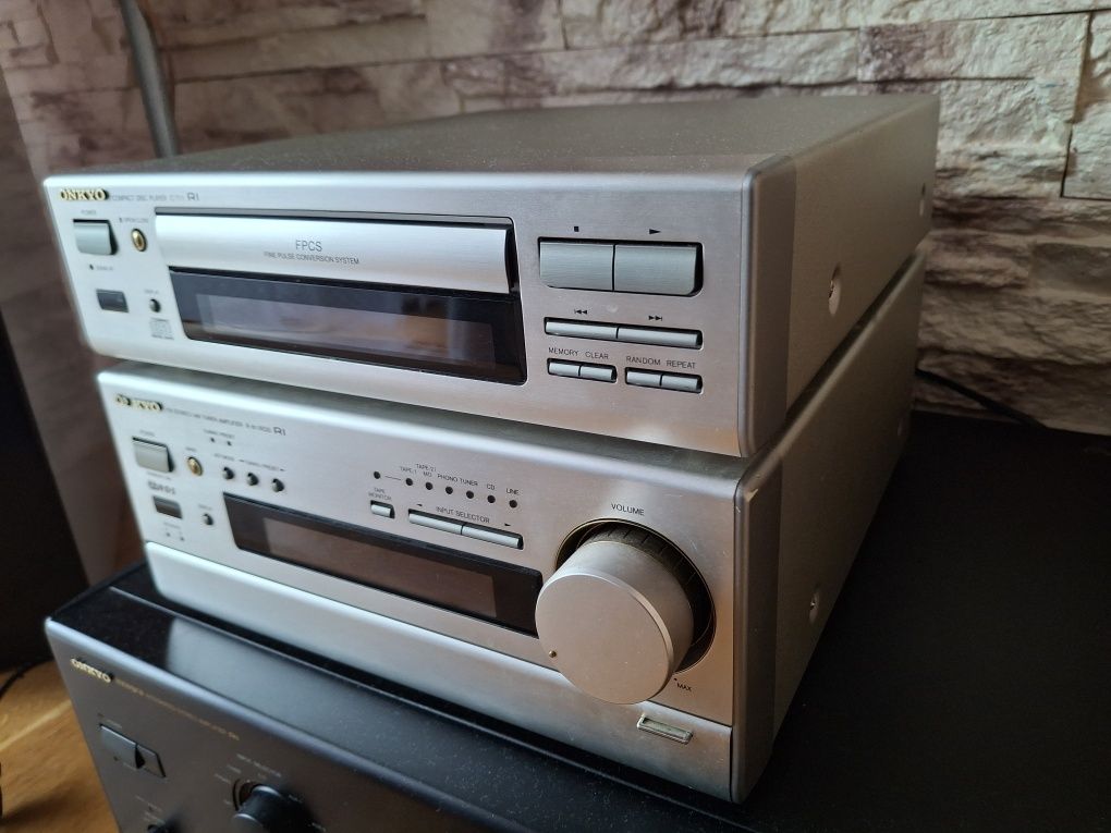 Amplituner Onkyo R- 811RDS CD C-711,, wyjście na subwoofer,org. pilot!