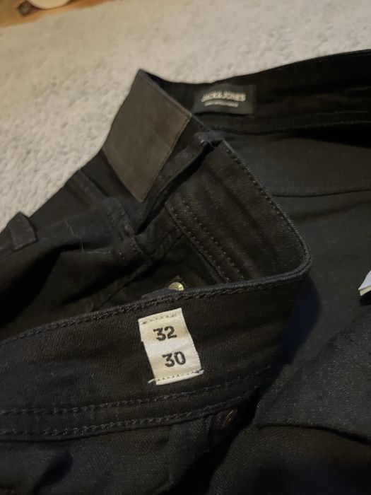Spodnie materiałowe Jack&Jones czarne rozmiar W32 L30