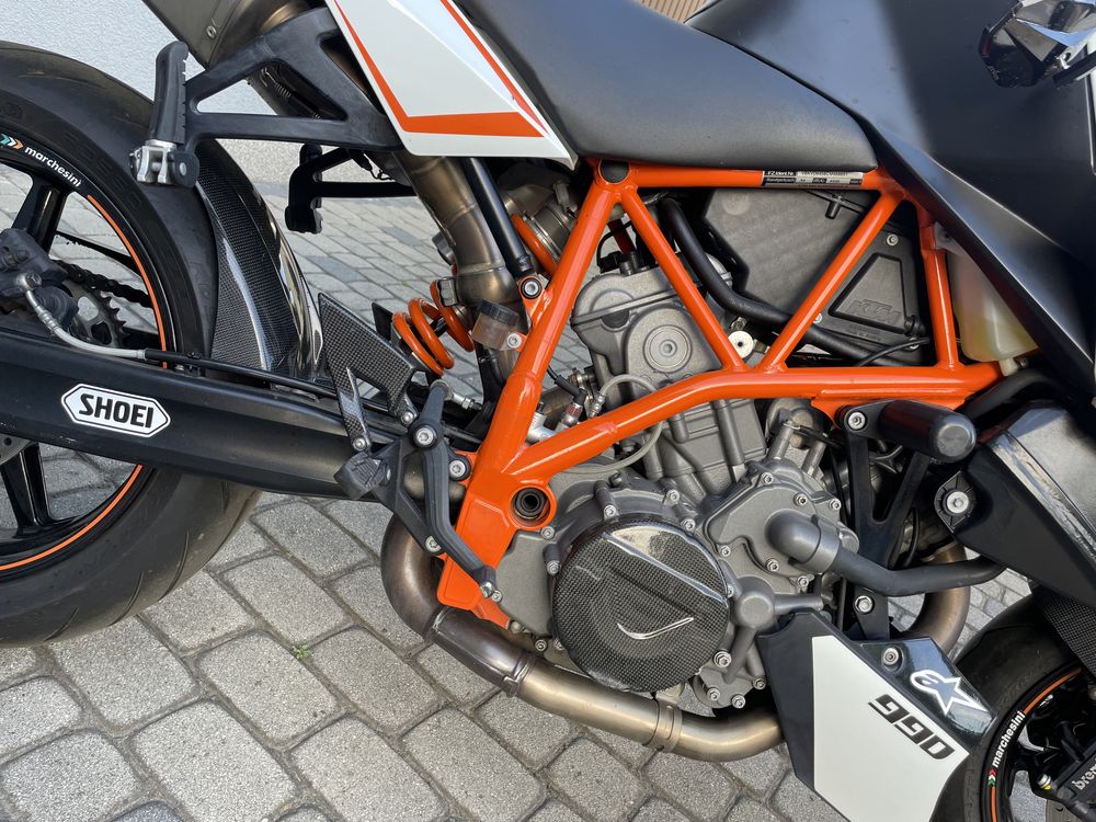 Ktm superduke 990R  LC8 2012