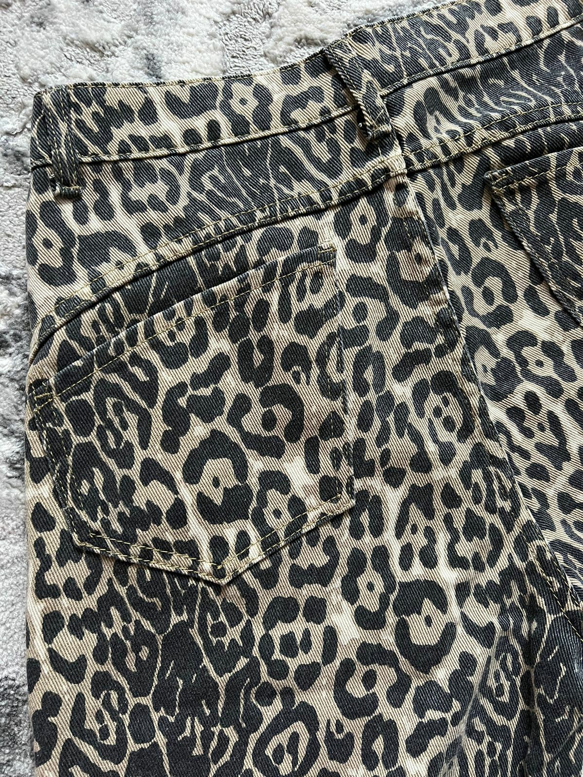 Трендові леопардові брюки