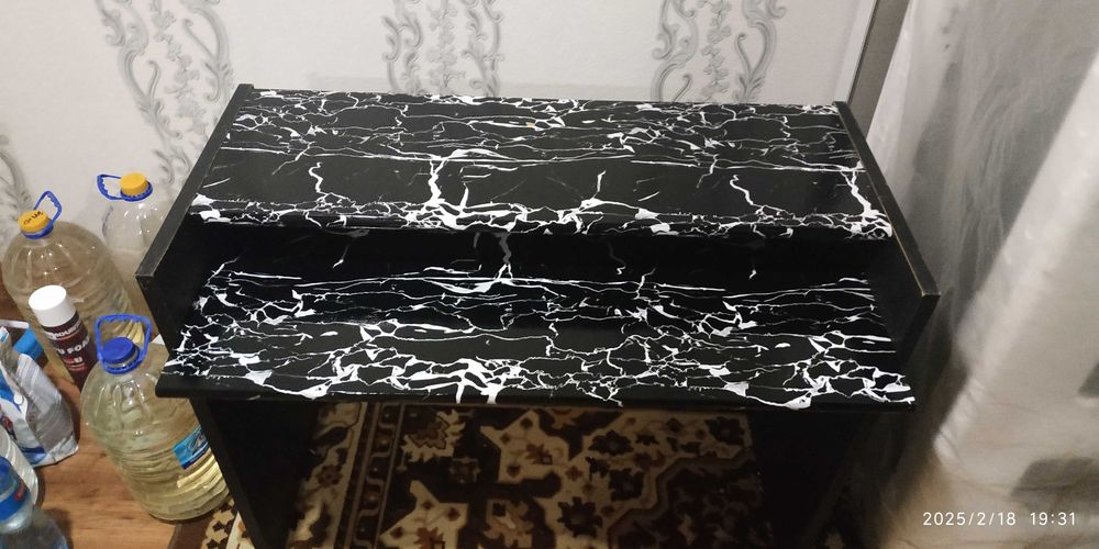 Продам стол компьютерный б\у