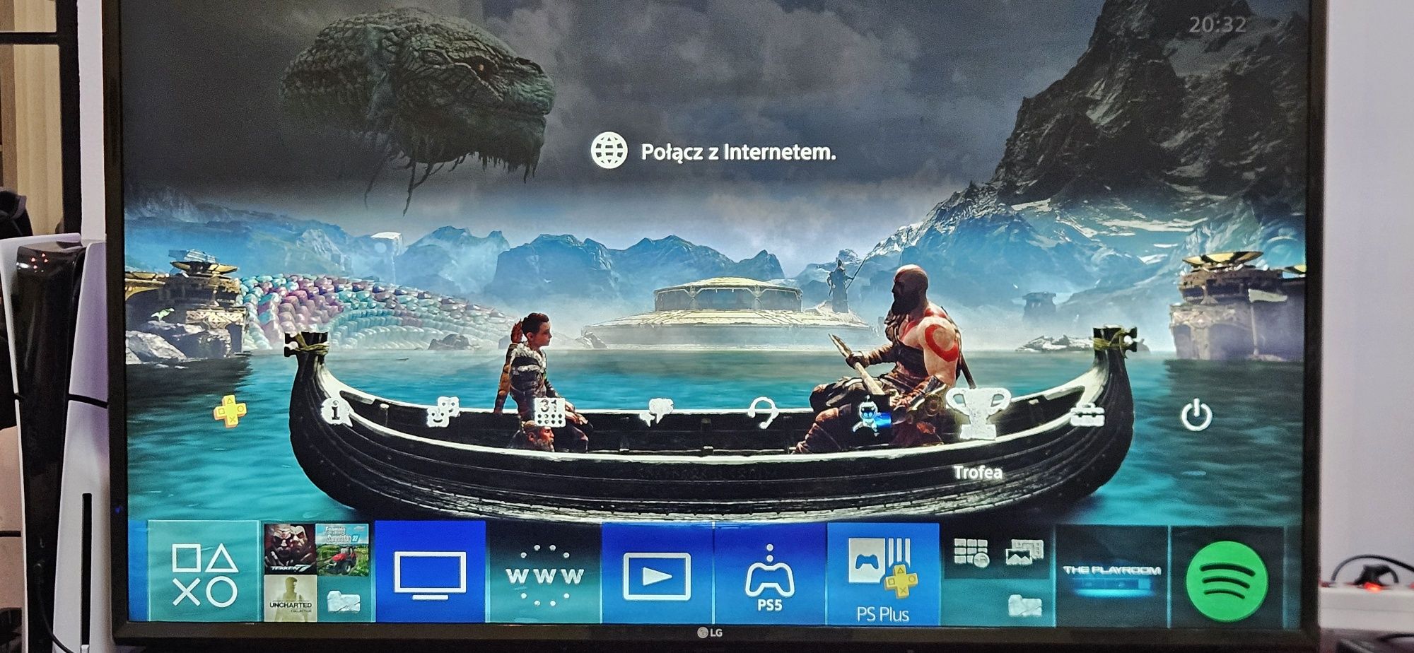Sprzedam konsole ps4 pro
