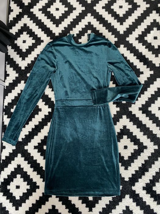 Платье праздничные.