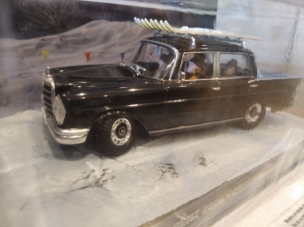 1:43 Mercedes Benz 220S 007 James Bond model