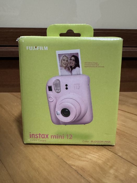 Фотокамера Instax Mini 12 Pink Запакована