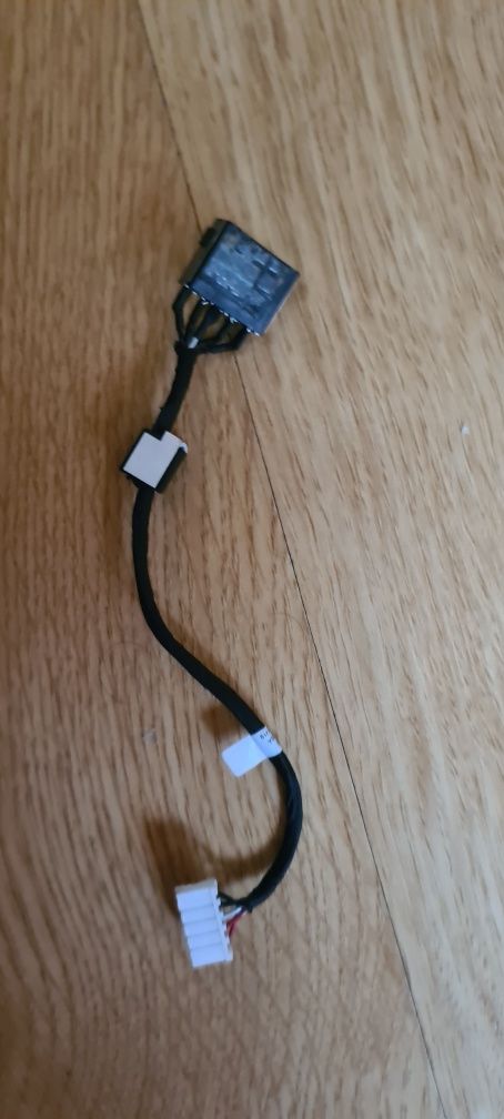 Gniazdo z kablem do zasilania laptopa Lenovo Y700-17ISK