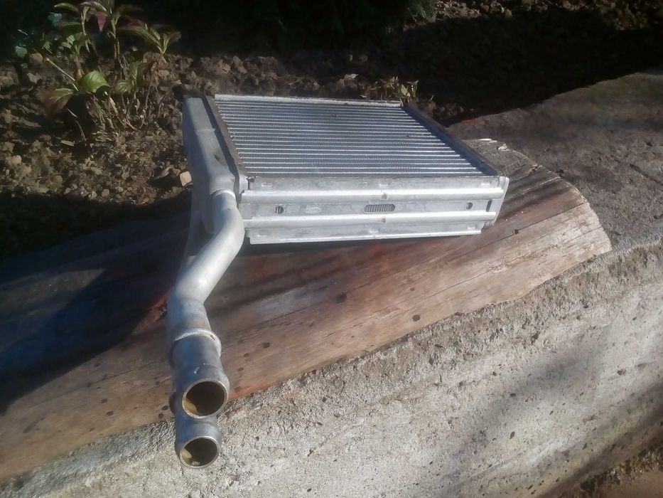 Радіатор опалювача пічки салону теплообмінник Фокус Мк1