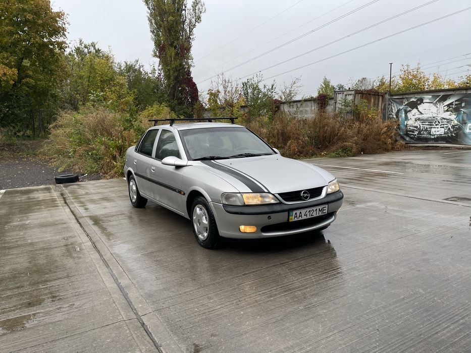 Продам хороший автомобиль полностью на ходу