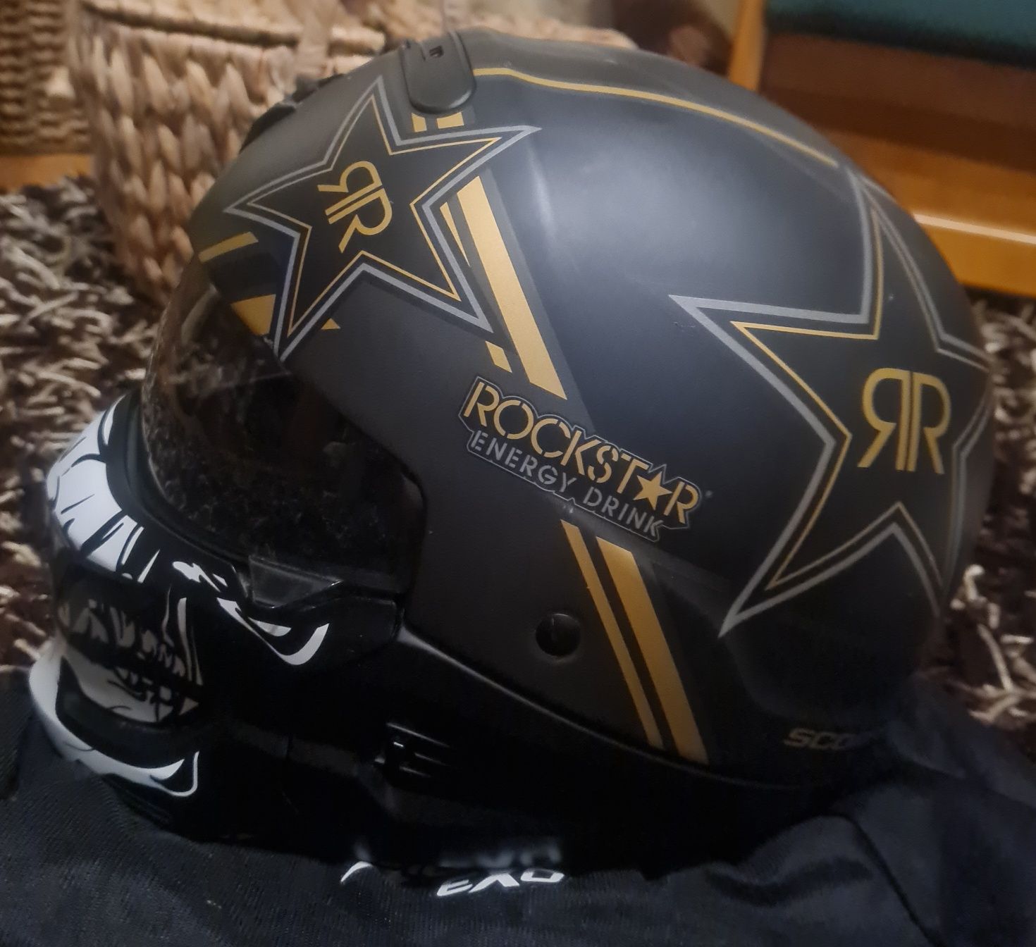 Capacete caveira Scorpion exa compact como novo