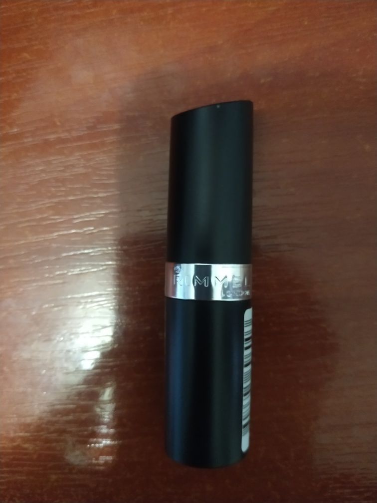 Помада Rimmel Lasting Finish