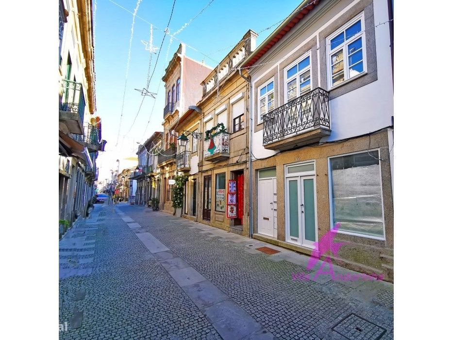 Loja para comércio/serviços na Rua Manuel Espregueira
