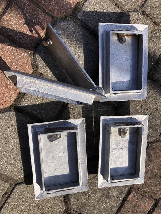 Wyczystka drzwiczki kominowe pieca kaflowego kuchni srebrne 4 szt NOWE