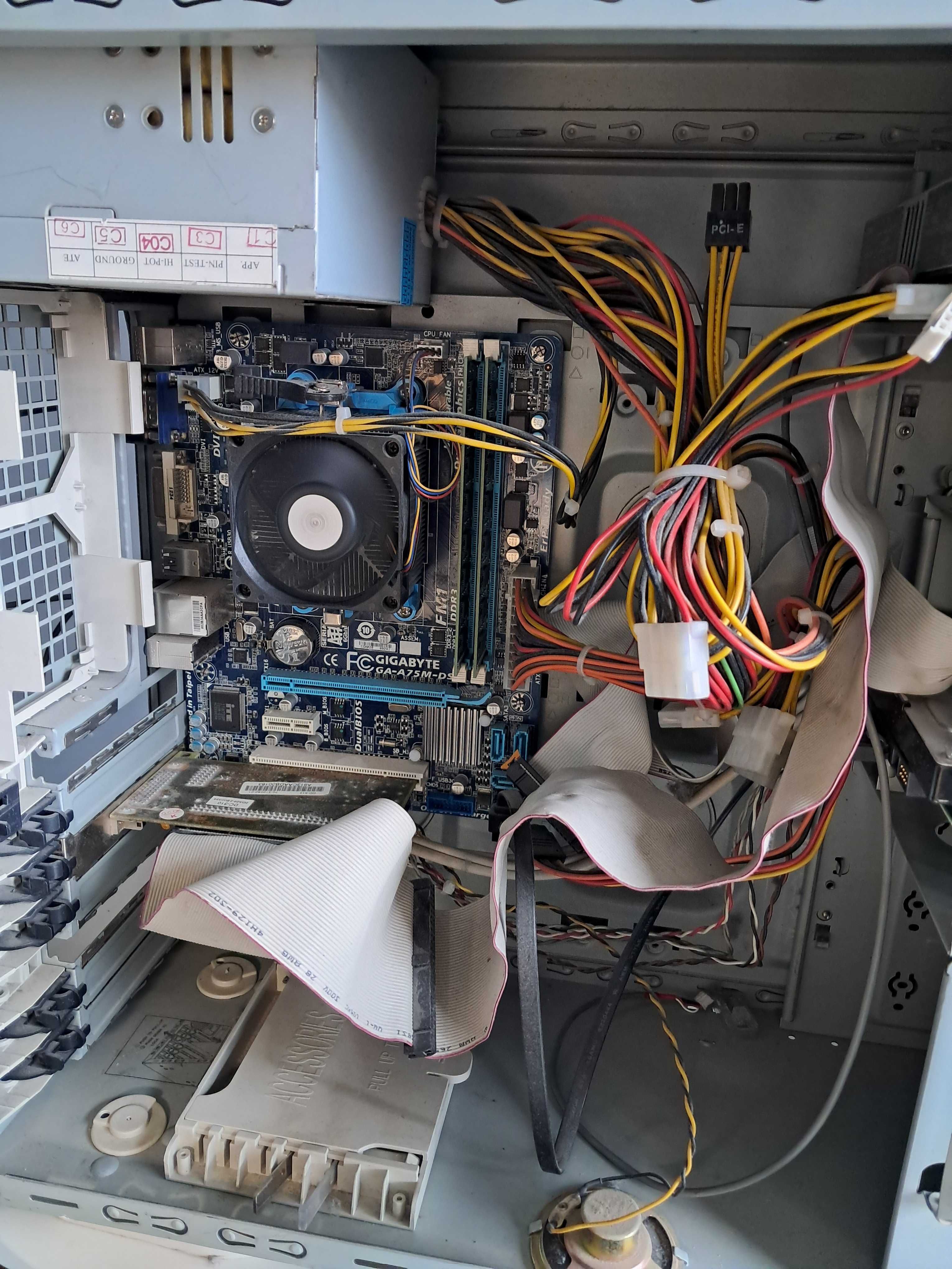 Komputer T-Systems AMD A4-3400 2.7GHz Win10