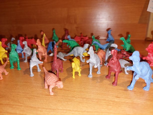 Figurki dinozaury