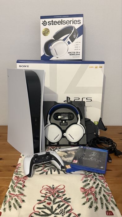 Konsola PS5 napęd, gry, słuchawki sterlseries arctis 7p+
