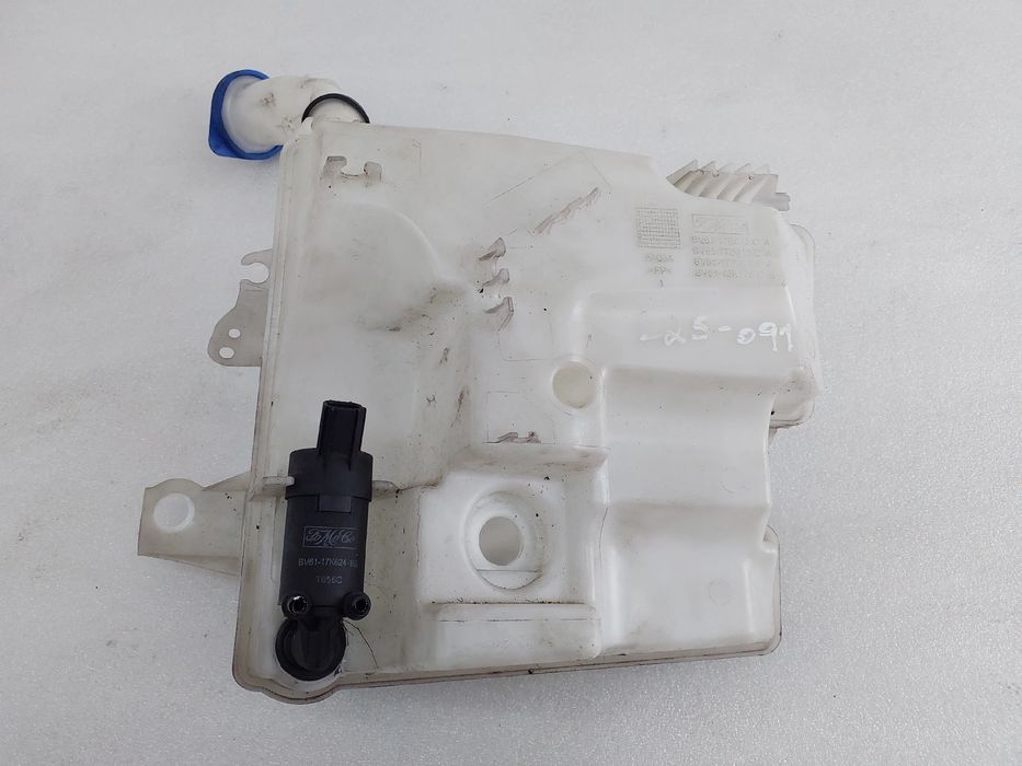 Reservatório / depósito água limpa vidros FORD Focus III