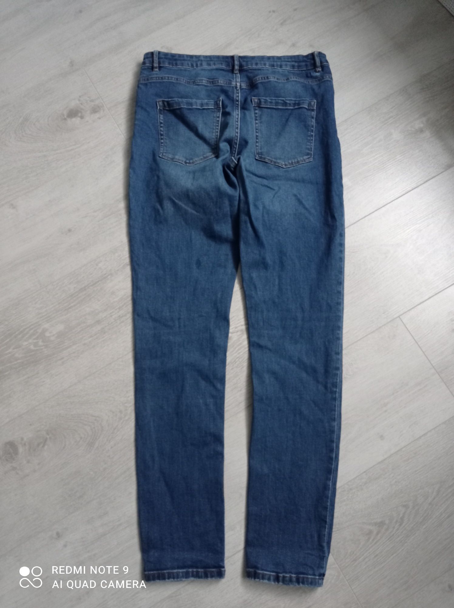 Spodnie damskie jeans. Rozmiar 42