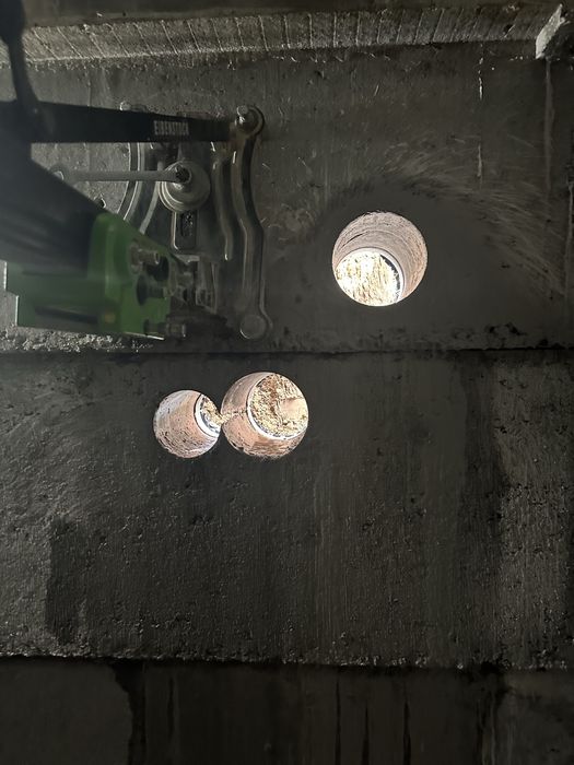 Алмазне буріння /свердління отворів (отвір)