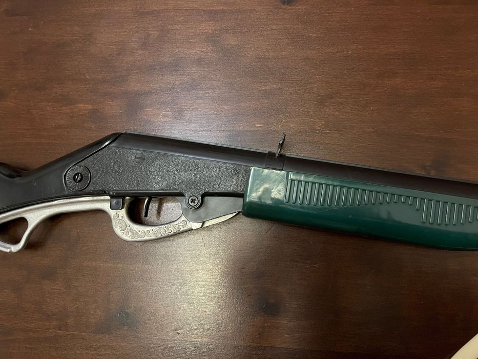 Дитяча рушниця (вінчестер) часів СРСР. Гарний стан. Абсолютно робоча.