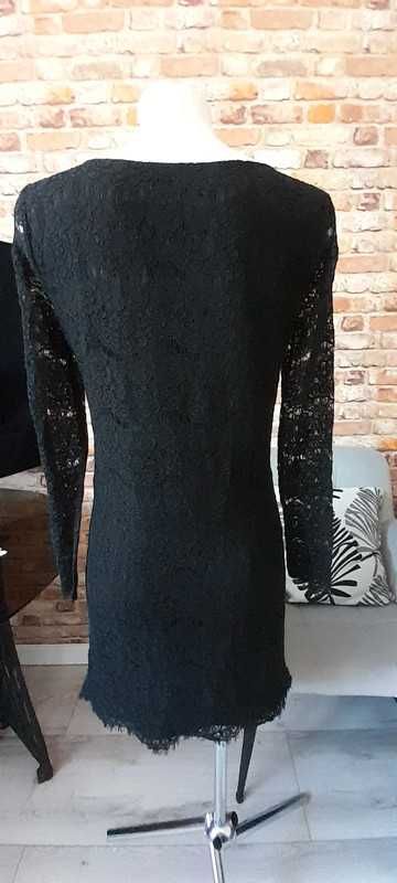 Koronkowa sukienka. Sofie Schnoor