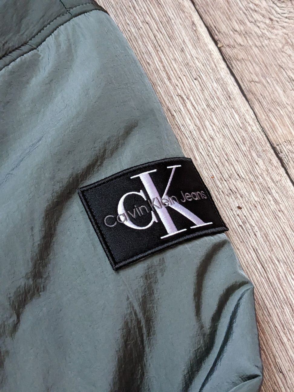 Куртка-бомбер Calvin Klein Jeans