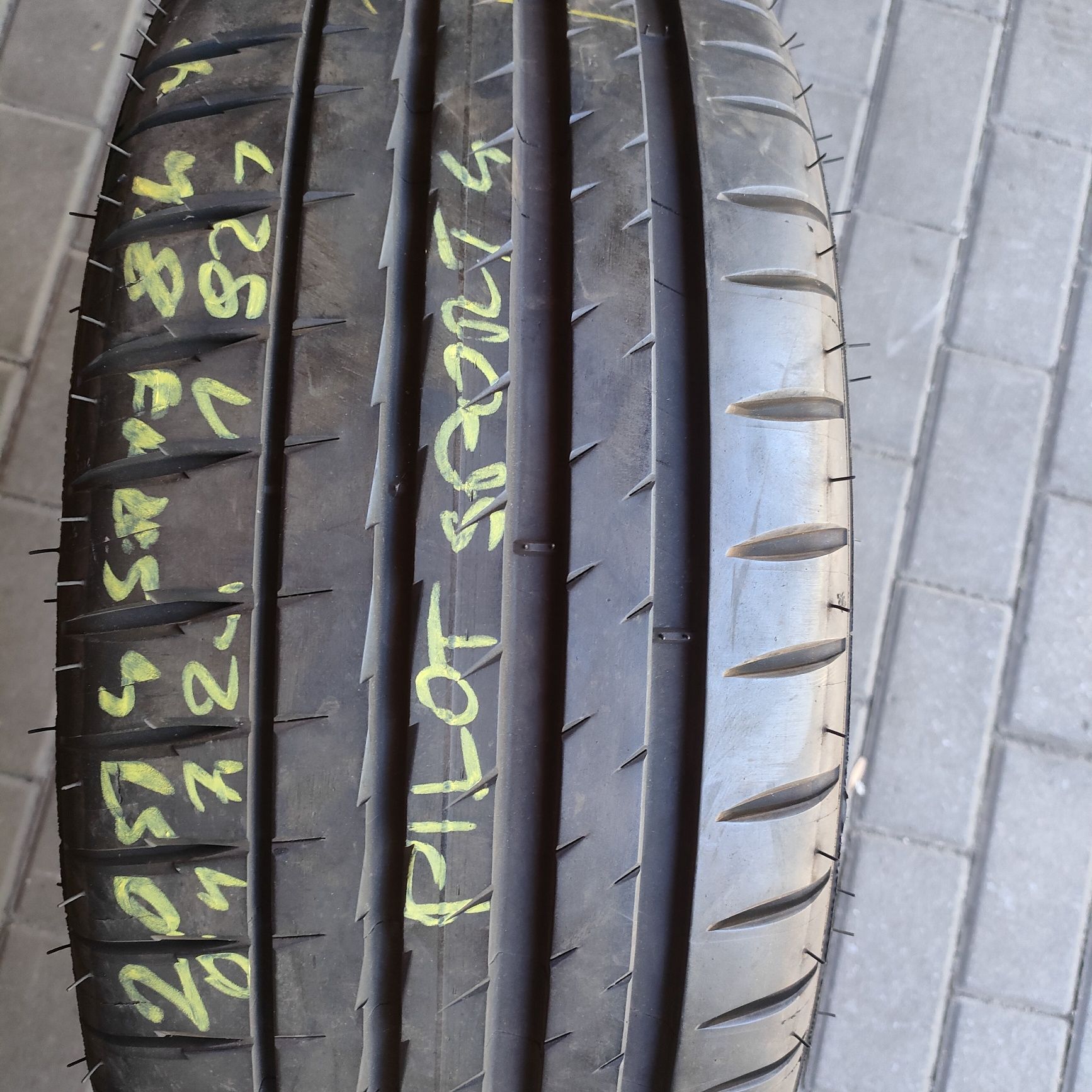 1x Michelin pilot Sport 4 205/40R17 84Y 1 sztuka letnia