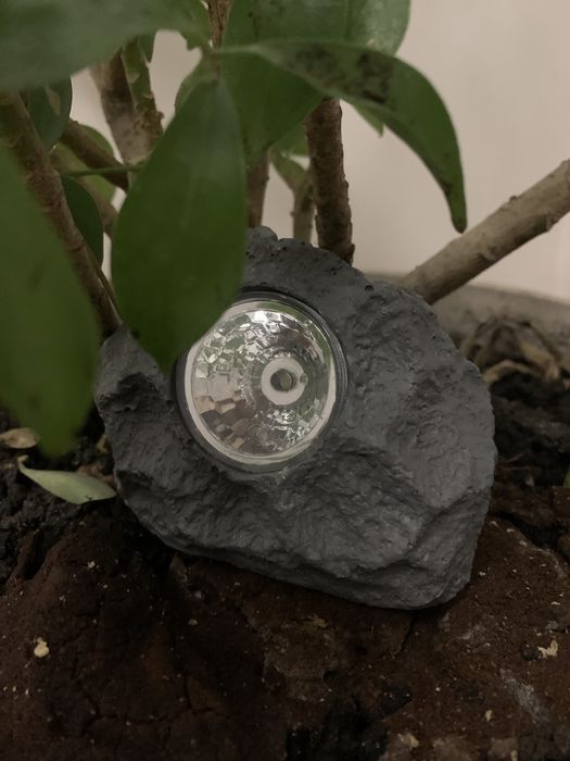 Продам декоративний камінь на сонячні панелі