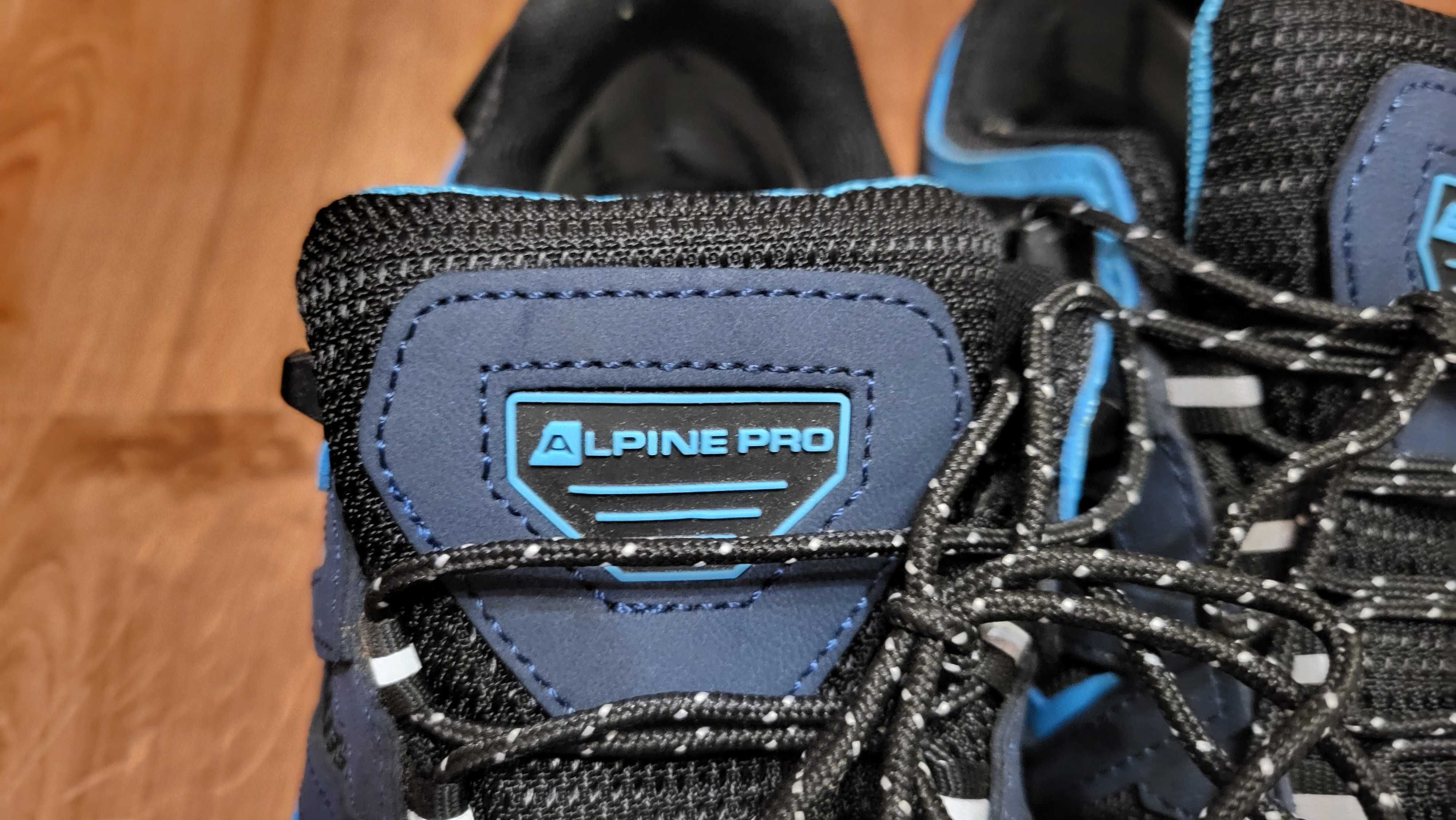 Продаю оригінальне спортивне взуття AlpinePro Xtrime