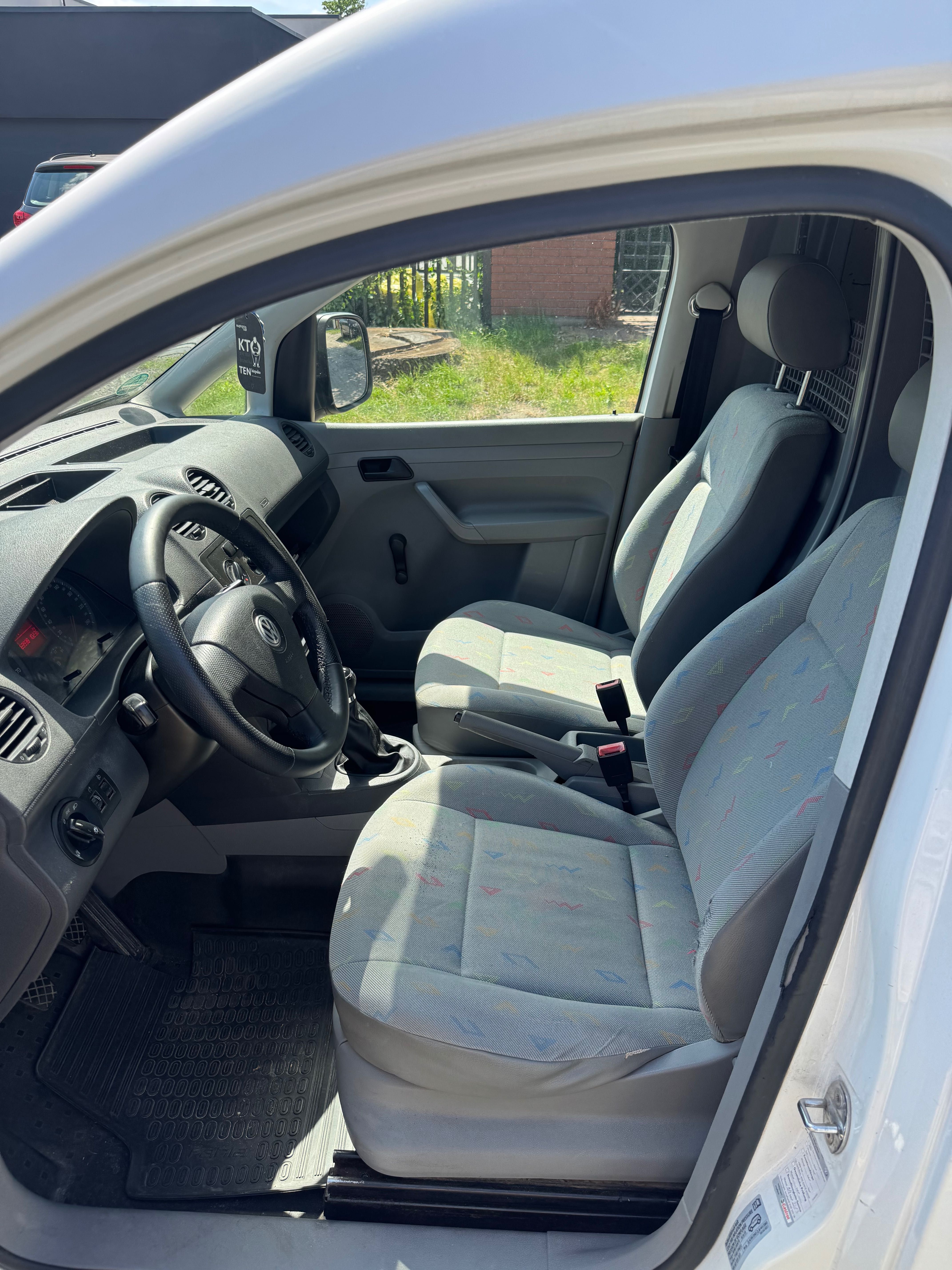Volkswagen caddy 1.4 mpi Samochód  ciężarowy