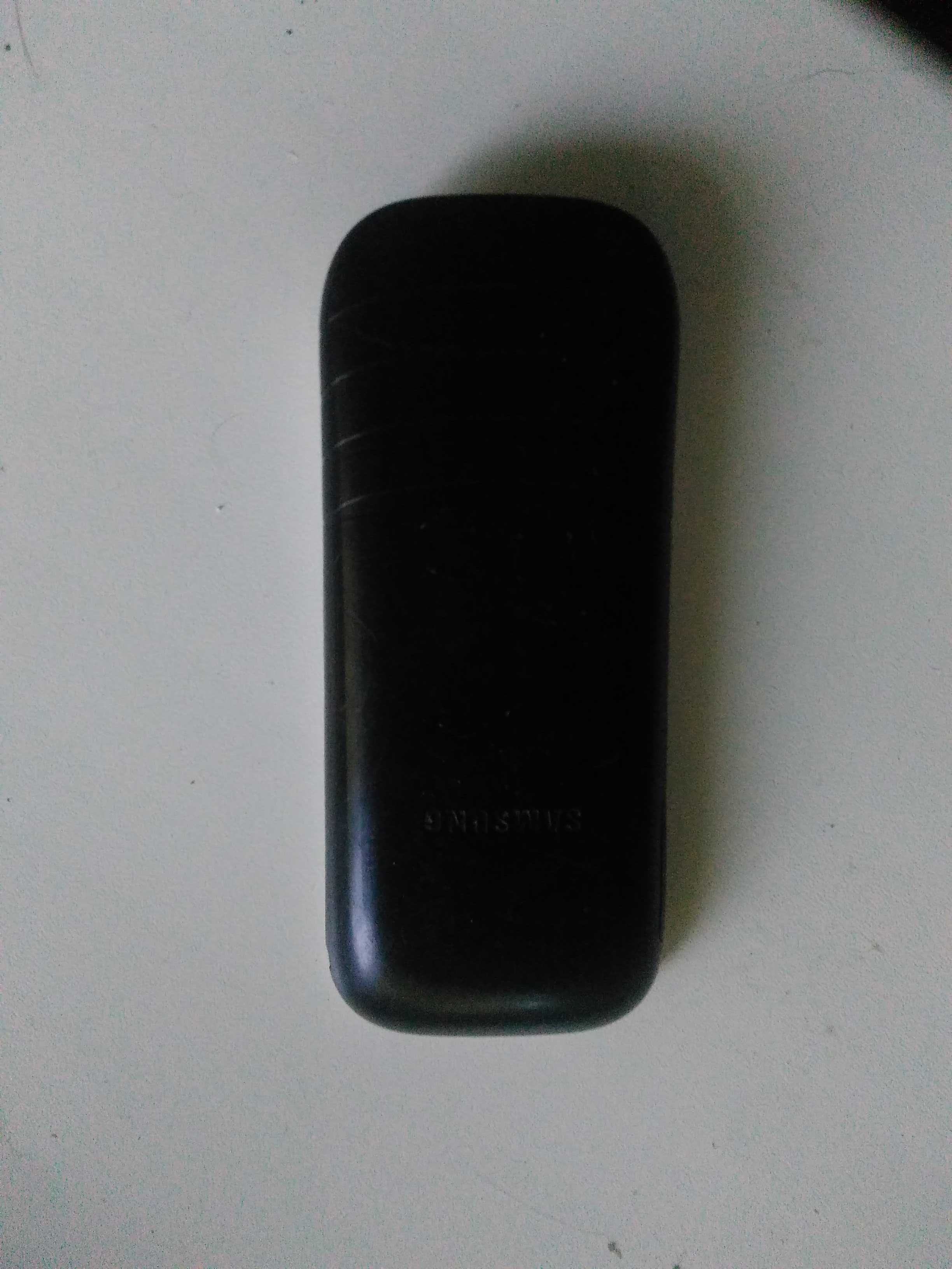 Мобильный телефон Samsung 1200