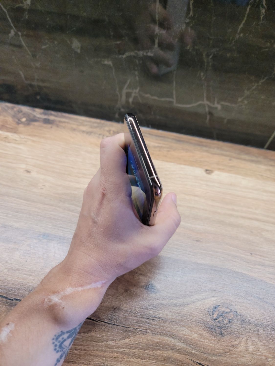 Iphone 11 pro max весь в родном ещё