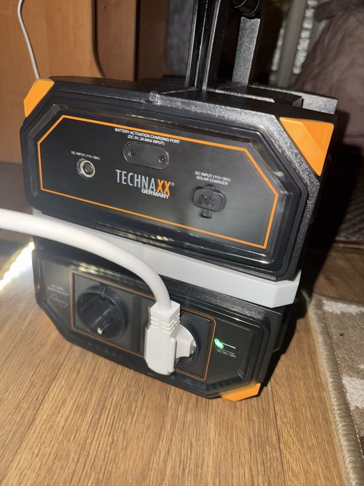 Зарядна станція Technaxx TX-202 504Wh 600W