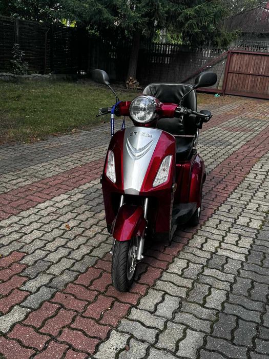 Skuter wózek elektryczny dla seniora / osoby z niepełnosprawnością
